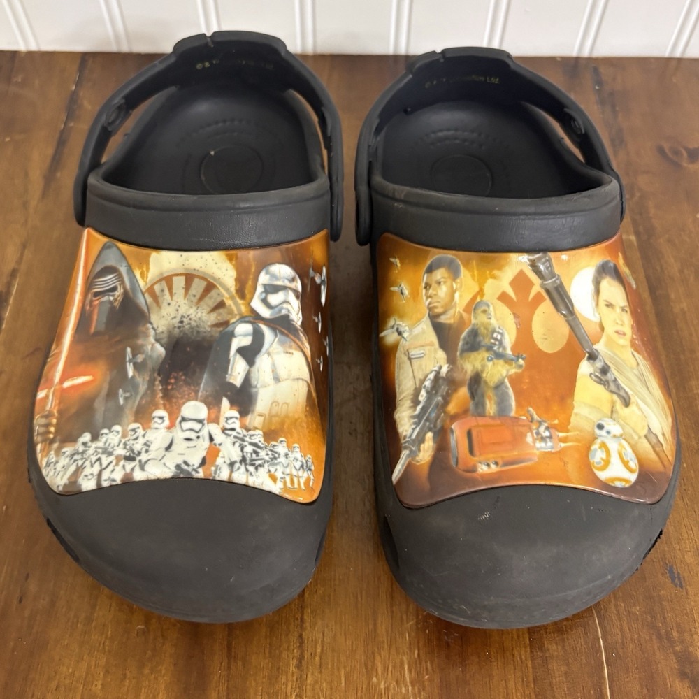 Crocs Kids Star Wars The Force Awakens Episode VII Clogs Black Sandals Size J3